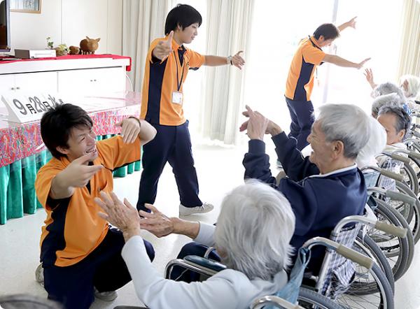 医療法人 以和貴会 介護老人保健施設サクラビア【介護スタッフ(日・夜シフトor日勤専属)(介護老人保健施設)】の求人募集画像