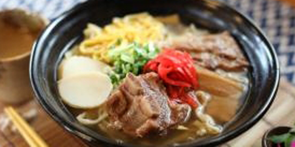 東江そば　小禄店【沖縄そば屋キッチン兼ホール補助】の求人募集画像