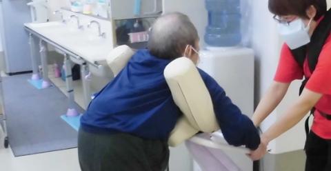 有限会社　寿ランド　ゆうらく寿【介護スタッフ（夜勤）】の求人募集画像