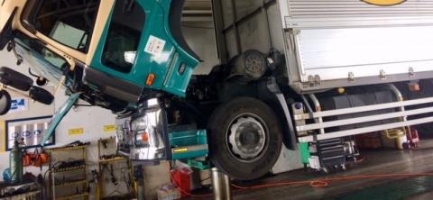 ジェイウォーム ジョブット【自動車整備士（検査員・2級・3級・車体）［職業紹介］】の求人募集画像