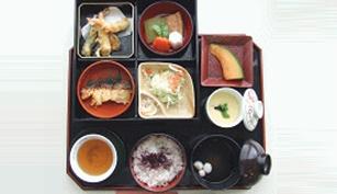 りっか株式会社【栄養士補助（那覇市国場）】の求人募集画像