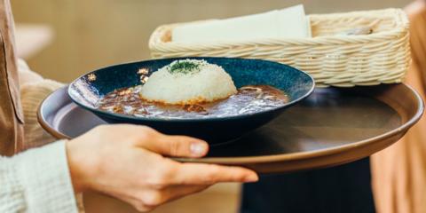 株式会社 沖縄総合給食【レストラン食事配膳・片づけ(豊見城市)【5h勤務/駐車場有】】の求人募集画像