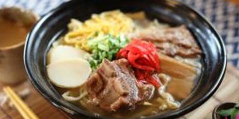 東江そば　小禄店【沖縄そば屋ホールスタッフ(那覇市小禄)【短時間OK／無料駐車場有】】の求人募集画像