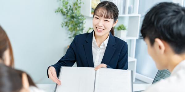 ジェイウォーム ジョブット【不動産賃貸管理スタッフ[職業紹介]（那覇市おもろまち）【残業ほぼなし／未経験OK／駐車場有】】の求人募集画像
