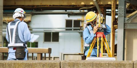 宜野座土地家屋調査士事務所【測量補助スタッフ(金武町)【賞与年2回/資格不問/月給23万円~】】の求人募集画像