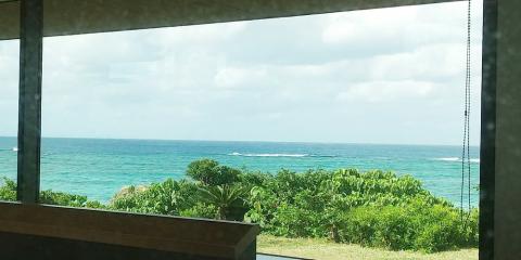 合同会社 グリーンテック浦西【ホテルの植栽管理補助スタッフ(男女)(読谷村)【無料駐車場有/昇給有/未経験者歓迎】】の求人募集画像