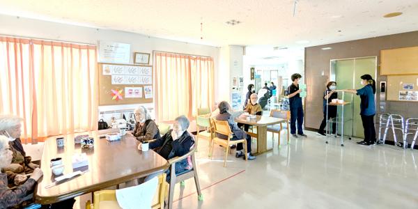 医療法人 太陽会 かりまた内科医院【機能訓練指導員(デイサービス)(浦添市)【賞与年2回/無料駐車場有/社員登用有】】の求人募集画像