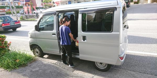 有限会社 SK商事【自動車部品の配送(浦添市内間)【充実待遇／30代・40代活躍中／無料駐車場有】】の求人募集画像