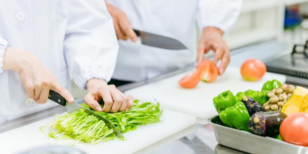 社会福祉法人千草福祉会【調理スタッフ（大空こども園／那覇市首里）【男性育休実績有／結婚・出産祝金／昇給・賞与有】】の求人募集画像