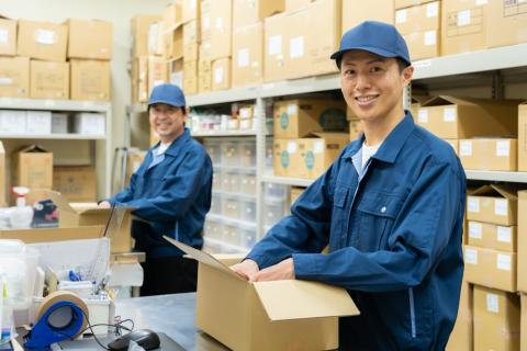 ジェイウォームジョブット【倉庫内の軽作業員[職業紹介]（浦添市）【週1日から勤務可能／20代～40代の男女活躍中／4h～勤務OK】】の求人募集画像