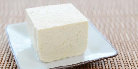 有限会社　永吉豆腐加工所【豆腐工場内の作業員（那覇市繁多川）【5h勤務／経験不問／交通費有】】の求人募集画像