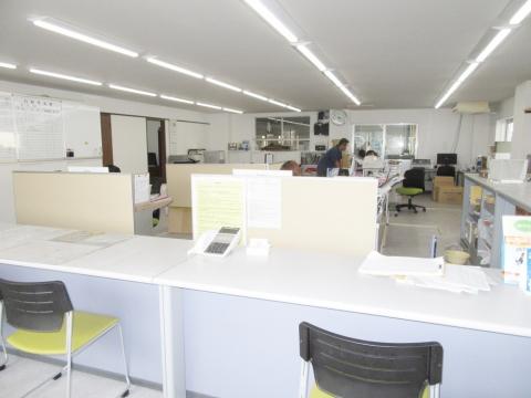 合資会社 牧港オートサービス【一般事務スタッフ（浦添市港川）【主婦（主夫）歓迎／残業なし／未経験OK】】の求人募集画像