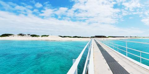 株式会社 とかしき【ナガンヌ島のレストラン&マリンカウンタースタッフ(ナガンヌ島)【免許・経験不問/本島から船通勤/通勤手当あり】】の求人募集画像