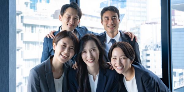 ジェイウォームジョブット【保険代理店営業（総合職）[職業紹介]（那覇市久米）【賞与年3回支給／土日祝休み】】の求人募集画像