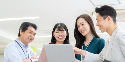 ジェイウォーム ジョブット【酒造会社の経理事務スタッフ／管理職候補［職業紹介］（うるま市）【土日祝休み／残業少なめ／無料駐車場有】】の求人募集画像