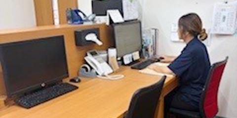 株式会社　三栄木工所【経理事務（沖縄市）【未経験OK／土日祝休み／産休代替】】の求人募集画像