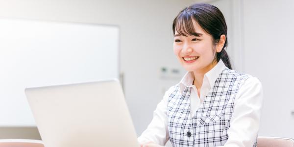 ジェイウォーム ジョブット【運送会社の事務スタッフ［職業紹介］（宜野湾市）【5h勤務／経験・資格不問】】の求人募集画像