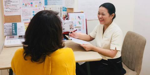 ヘルシー耳つぼダイエット 体質改善デトックスサロン KA.RI.N.【美容・健康に関わる耳つぼダイエットスタッフ(浦添市)【週3日~勤務OK/残業なし/駐車場あり】】の求人募集画像