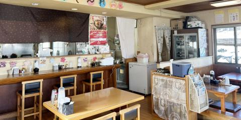 東江そば 浦添本店【沖縄そば屋ホール及び厨房スタッフ(浦添市)【未経験可/無料駐車場有/寸志年2回】】の求人募集画像